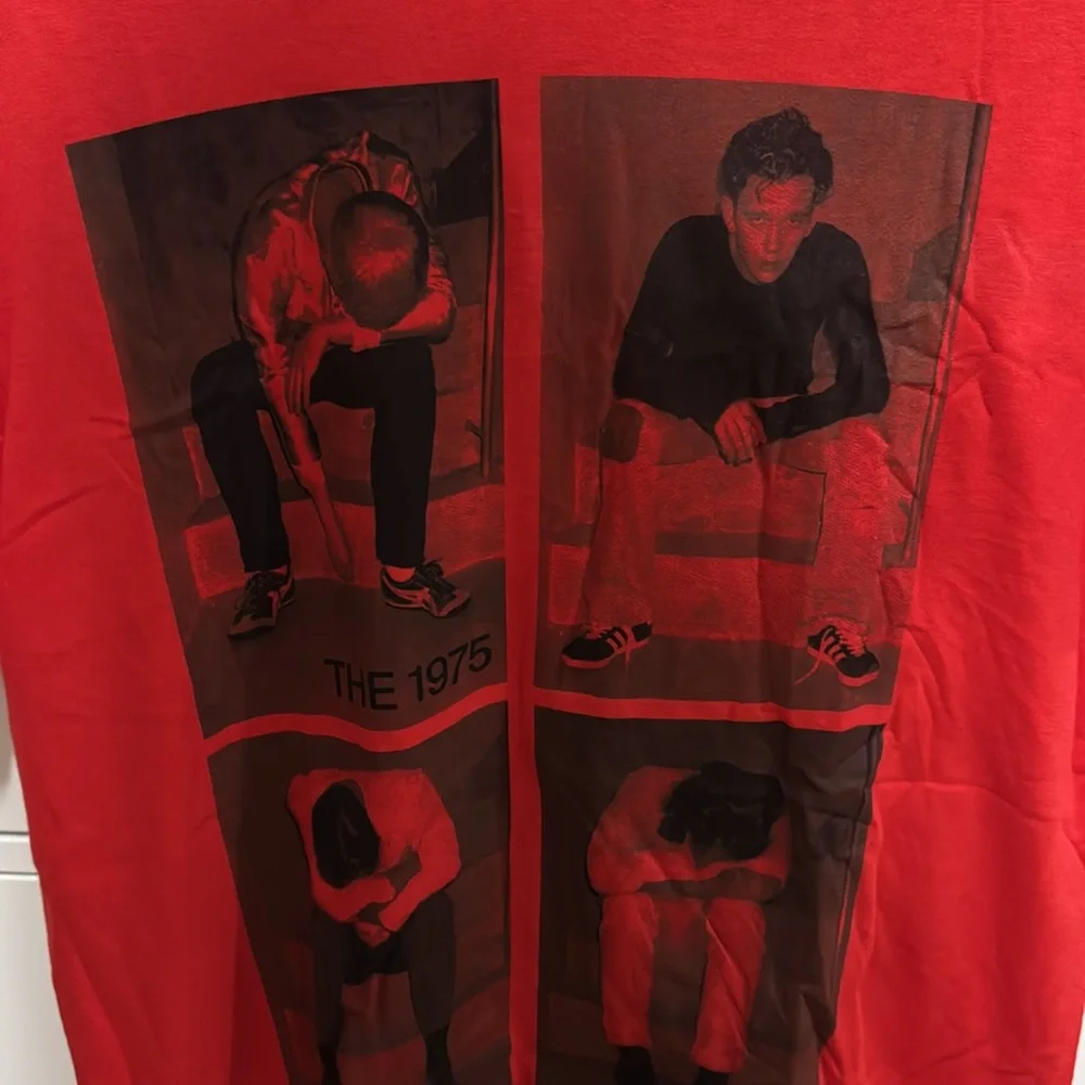 The 1975 Band T Shirt - Picture 2 of 3